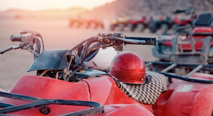 Hurghada: Quadfahren bei Sonnenuntergang, Kamelreiten, Sternguckerei und BBQ